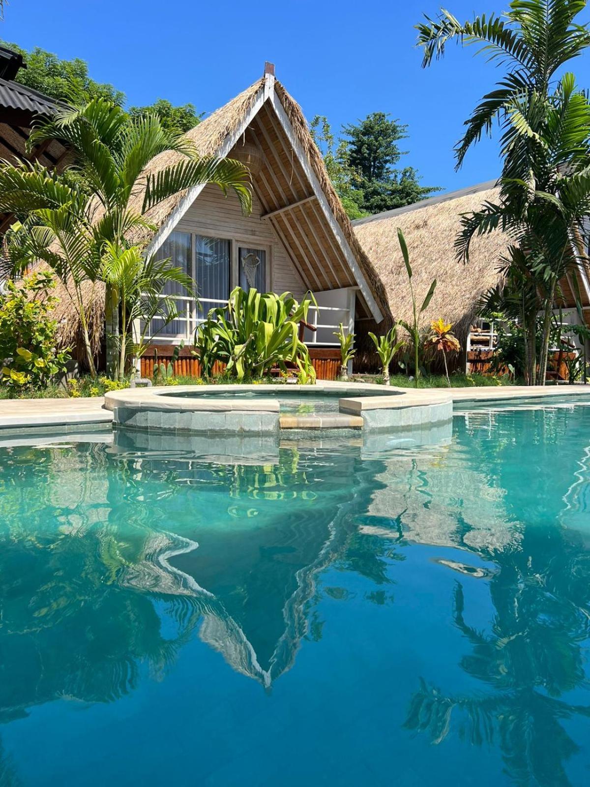 Living Trawangan Hotel Гілі-Траванган Екстер'єр фото