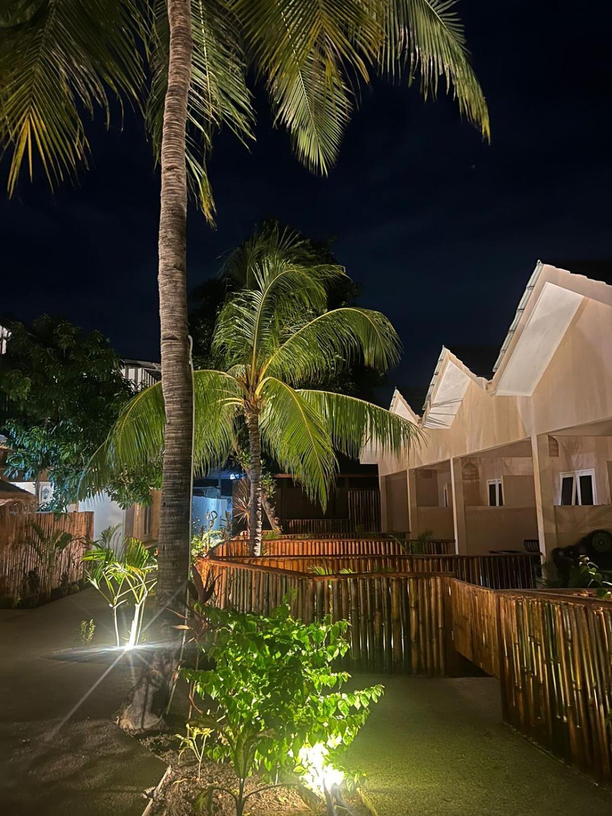 Living Trawangan Hotel Гілі-Траванган Екстер'єр фото